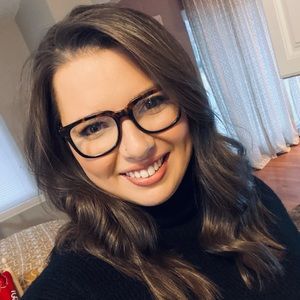 Meet your Posher, Abby